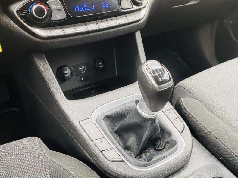 Hyundai i30 - hlavní fotka