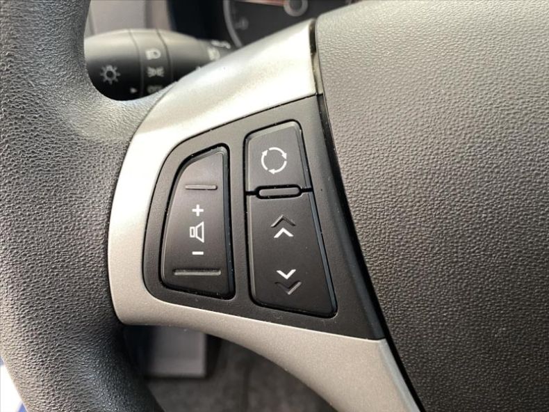 Hyundai i30 - hlavní fotka