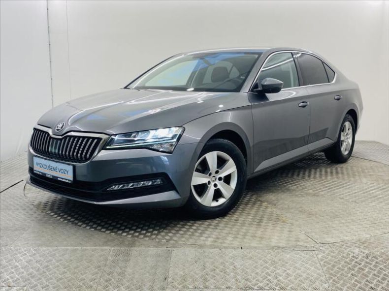 Škoda Superb - hlavní foto