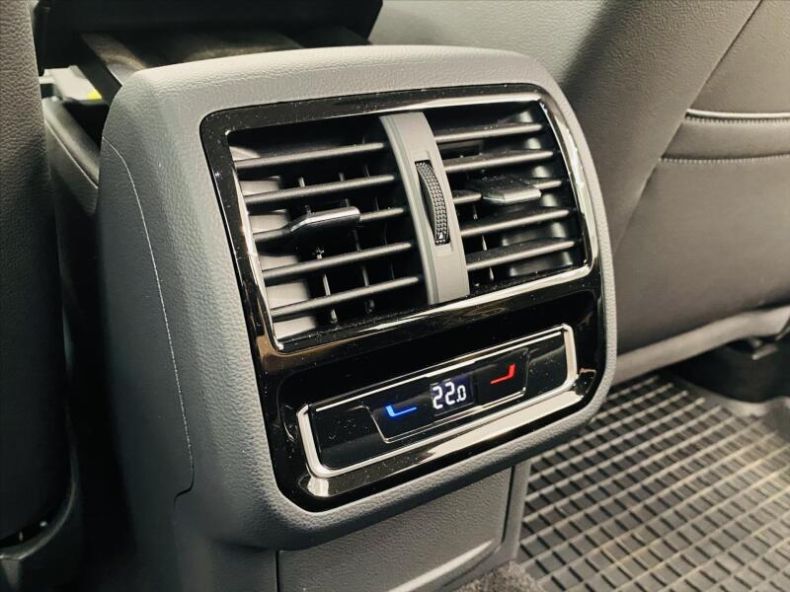 Volkswagen Passat - hlavní fotka