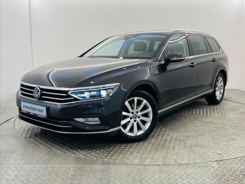 Volkswagen Passat - hlavní foto