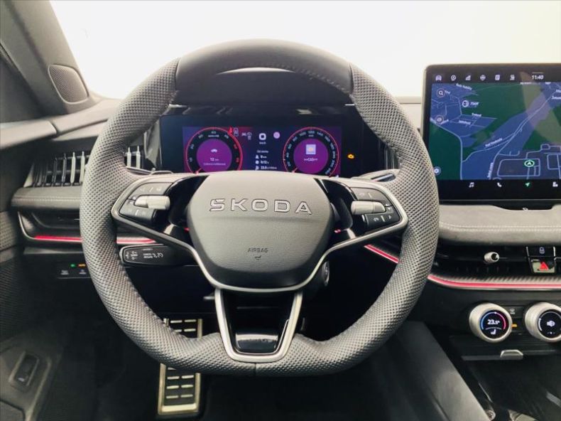 Škoda Superb - hlavní fotka