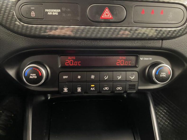 Kia Carens - hlavní fotka