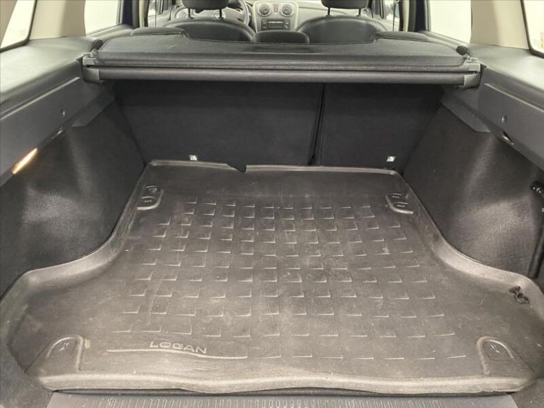 Dacia Logan - hlavní fotka