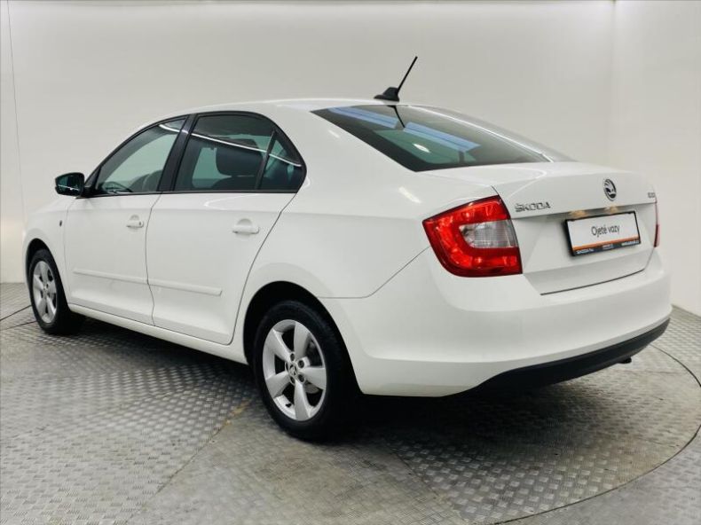 Škoda Rapid - hlavní fotka