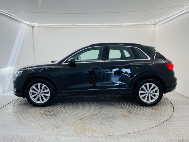 Audi Q3 - hlavní fotka