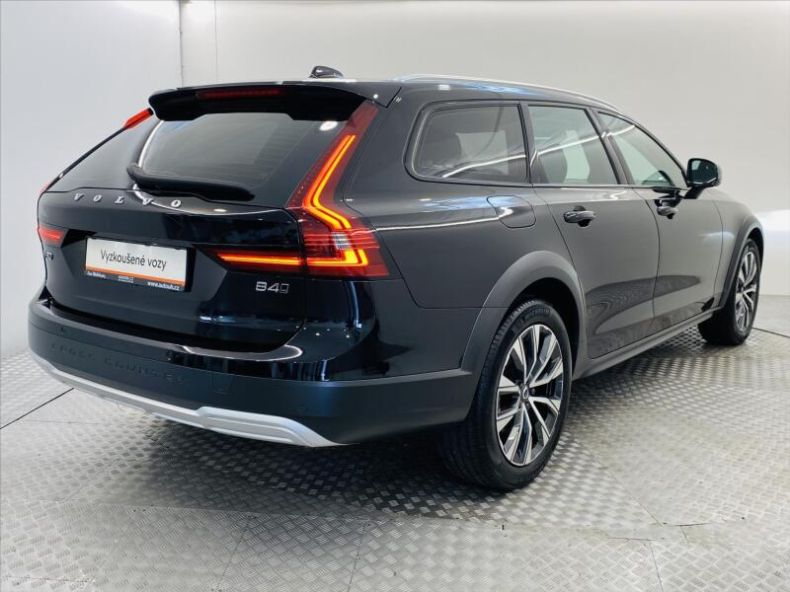 Volvo V90 - hlavní fotka