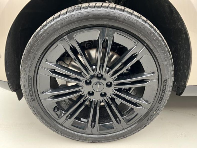 Land Rover Range Rover - hlavní fotka