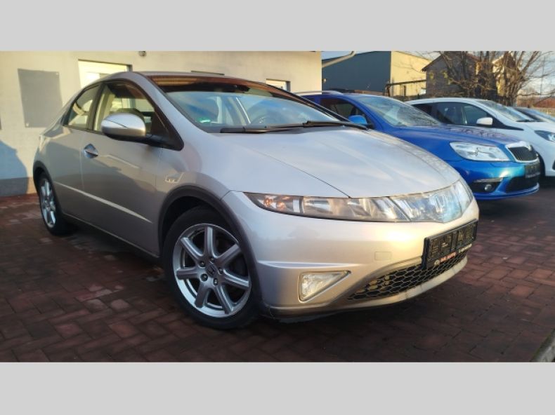 Honda Civic - hlavní foto