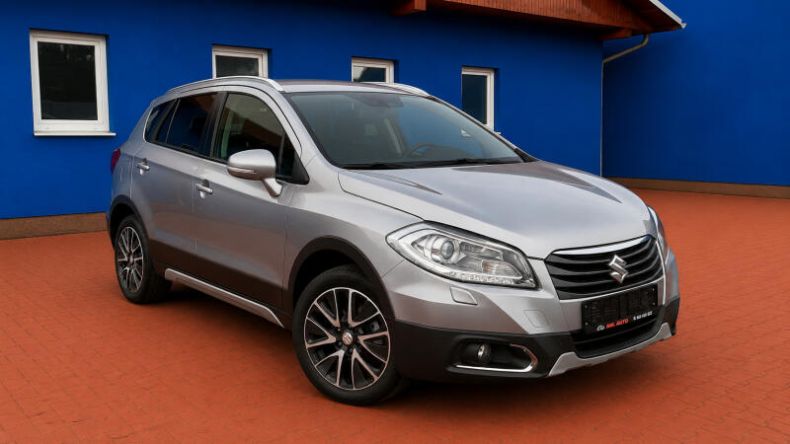 Suzuki SX4 - hlavní foto