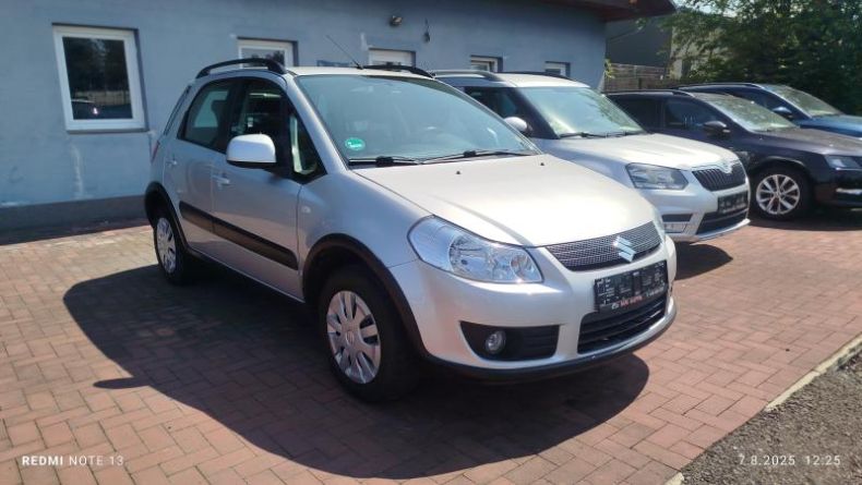 Suzuki SX4 - hlavní fotka