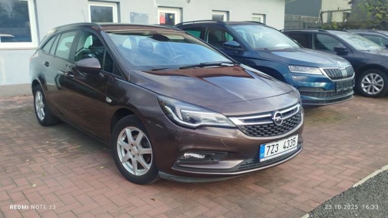 Opel Astra - hlavní foto