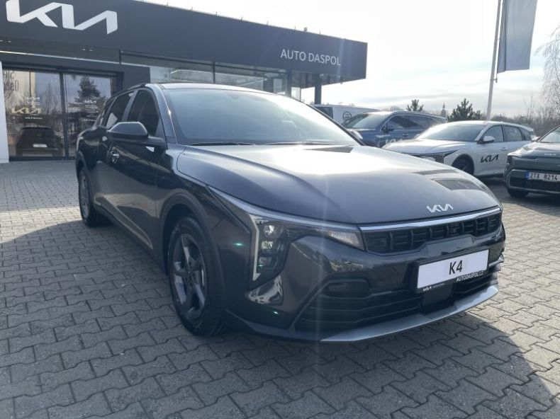 Kia K4 - hlavní foto