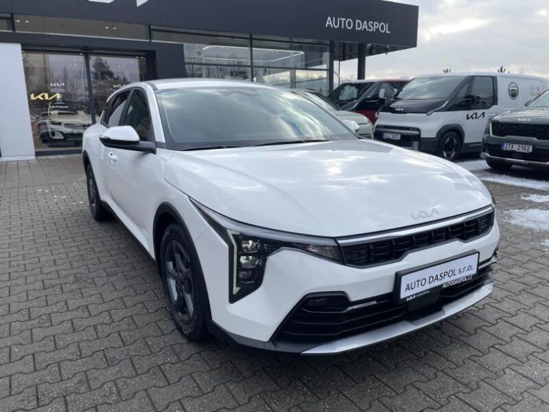 Kia K4 - hlavní foto