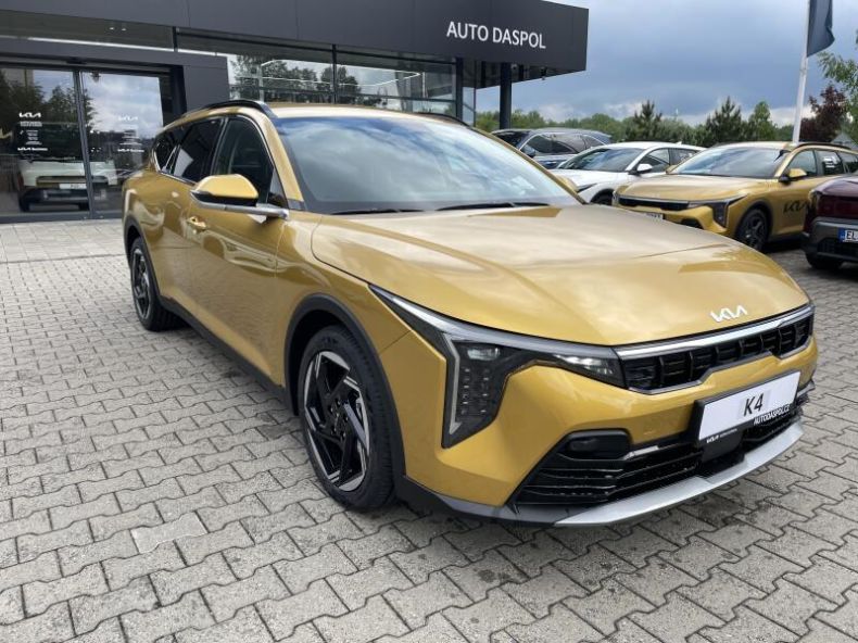 Kia K4 Sportswagon - hlavní foto