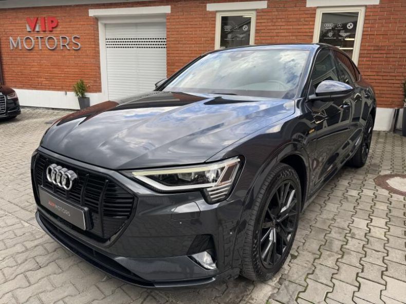 Audi E-tron - hlavní fotka