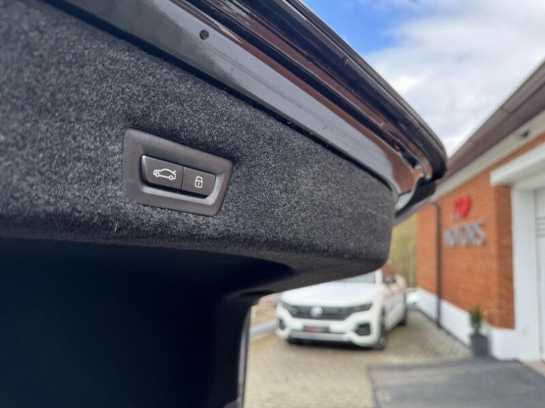 BMW Řada 7 - hlavní fotka