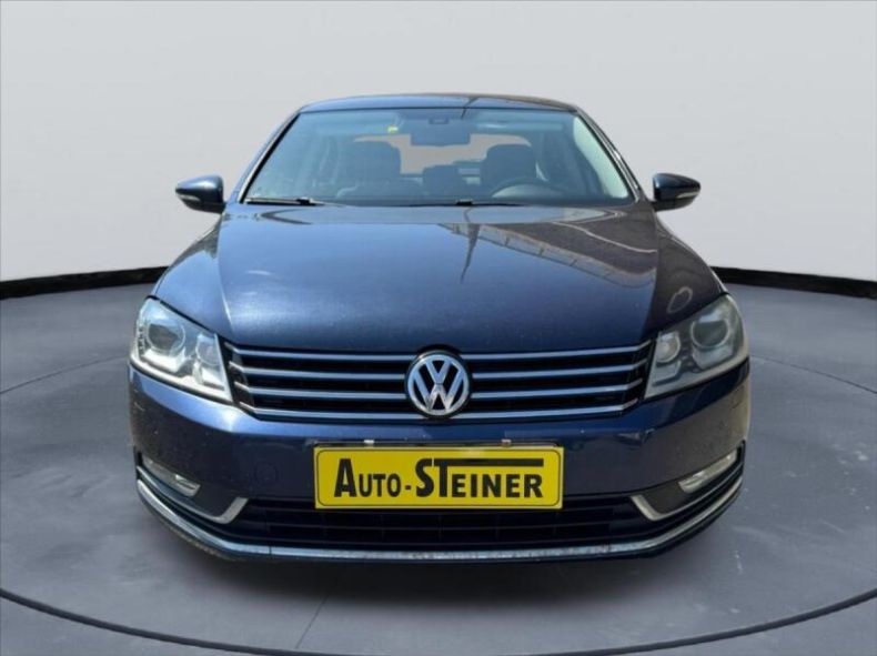 Volkswagen Passat - hlavní fotka inzerátu