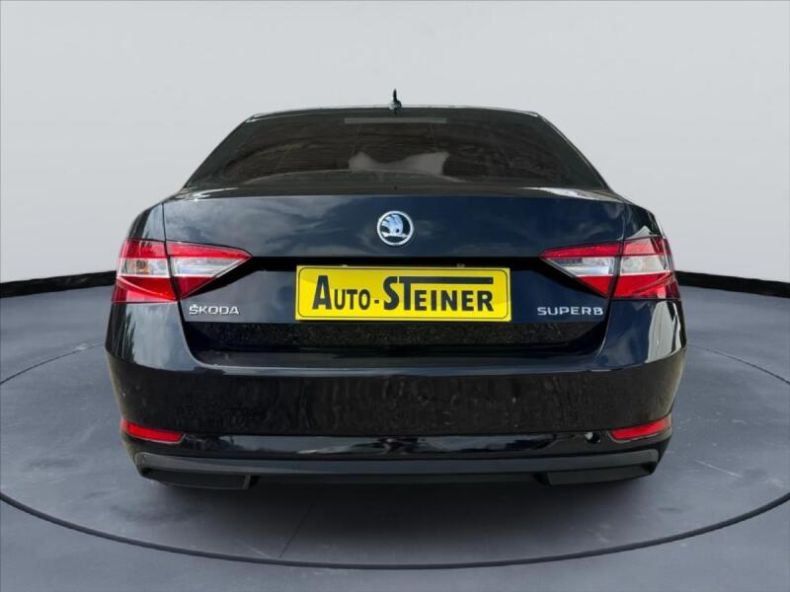 Škoda Superb - hlavní fotka