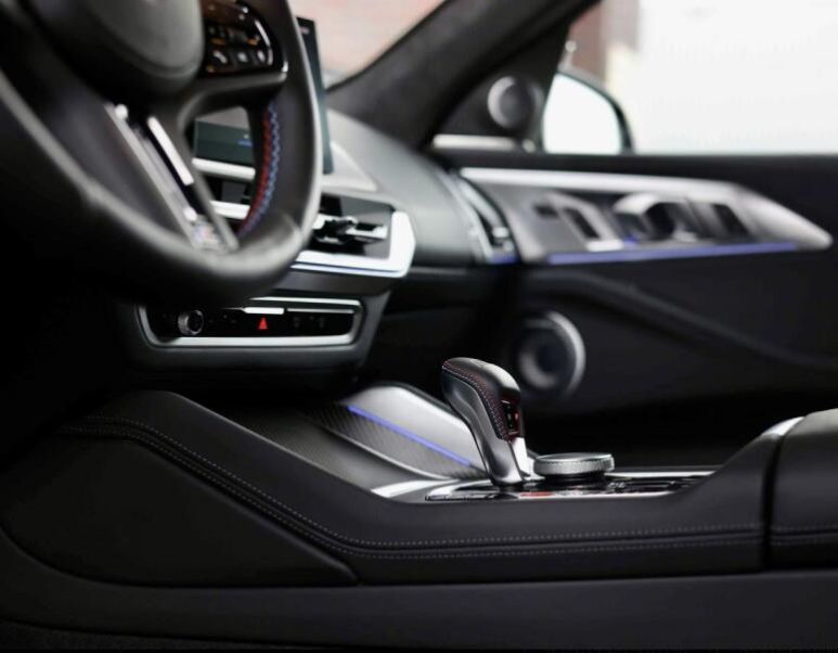 BMW XM - hlavní fotka