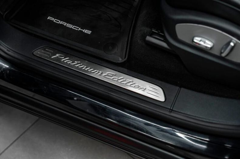 Porsche Cayenne - hlavní fotka