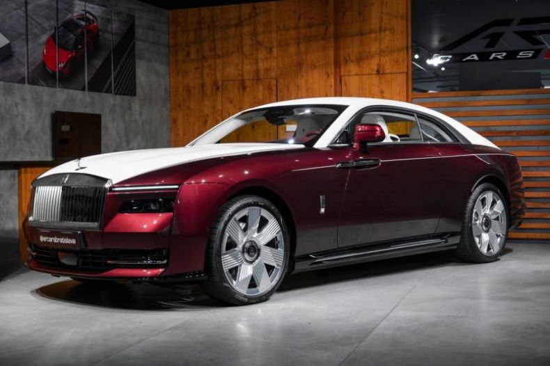 Rolls-Royce Spectre - hlavní foto