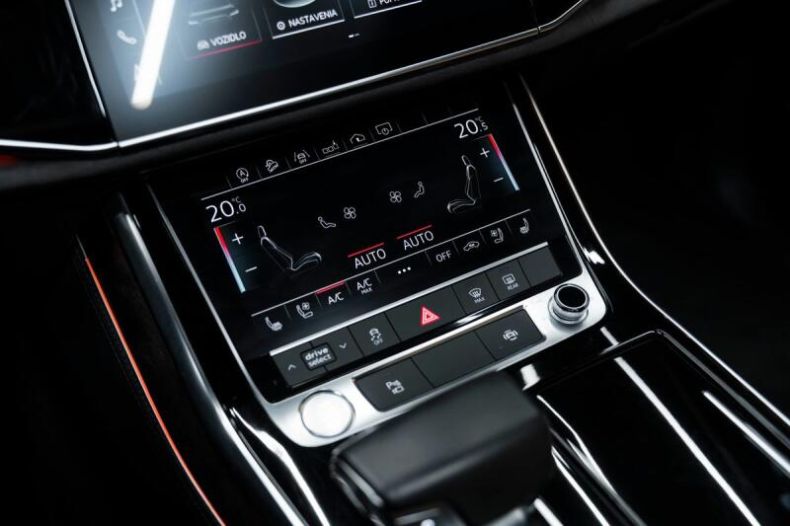 Audi Q8 - hlavní fotka