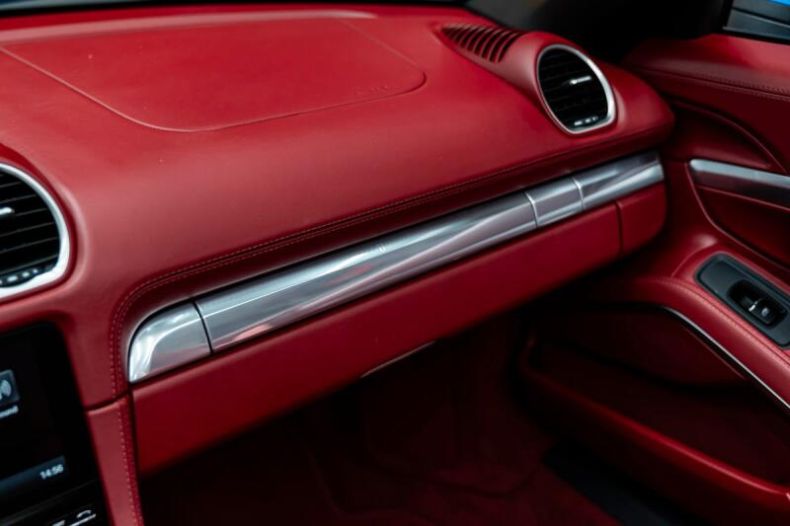 Porsche Boxster - hlavní fotka