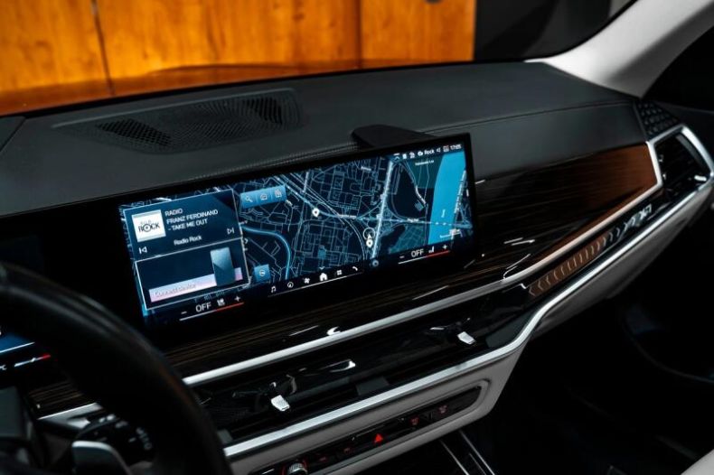 BMW X7 - hlavní fotka