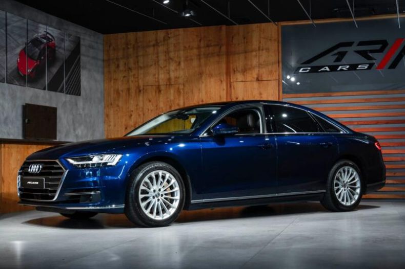 Audi A8 - hlavní fotka inzerátu