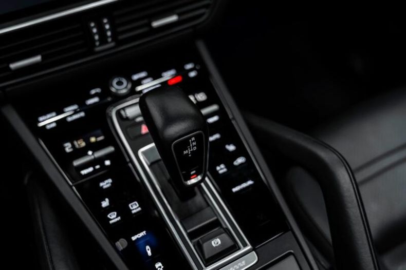 Porsche Cayenne - hlavní fotka