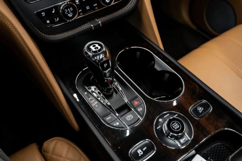 Bentley Bentayga - hlavní fotka