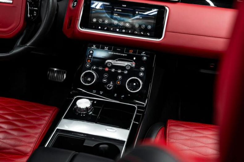 Land Rover Range Rover Velar - hlavní fotka