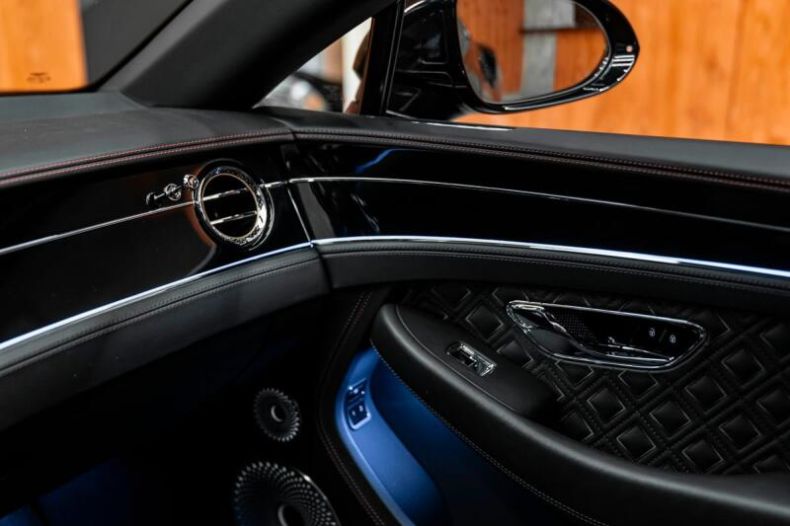 Bentley Continental - hlavní fotka