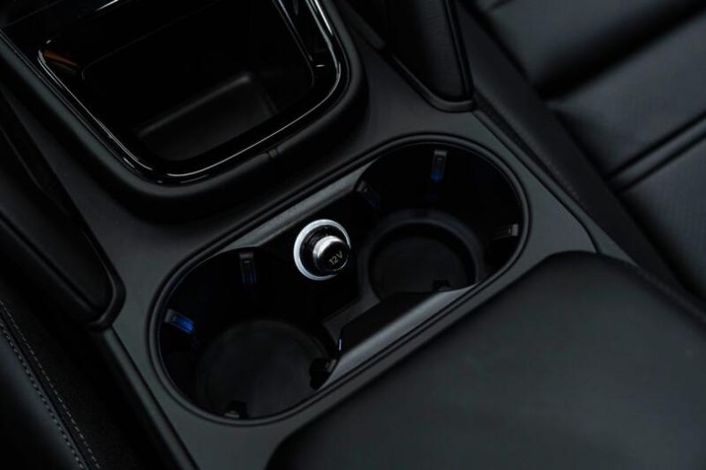 Porsche Cayenne - hlavní fotka