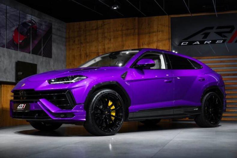 Lamborghini Urus - hlavní foto