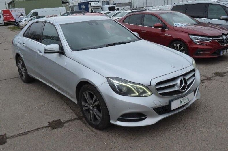 Mercedes 250 - hlavní foto