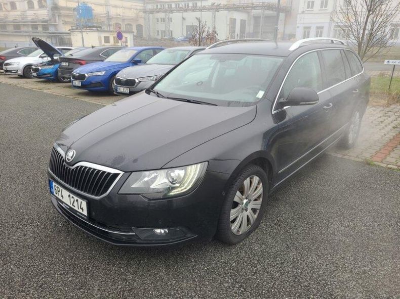 Škoda Superb - hlavní foto