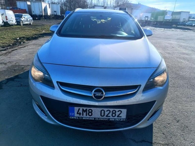 Opel Astra - hlavní foto