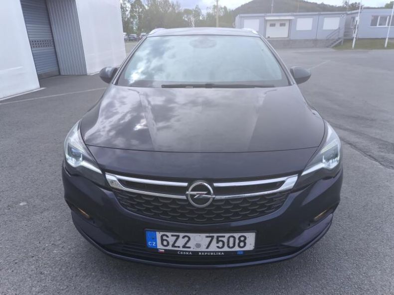 Opel Astra - hlavní foto