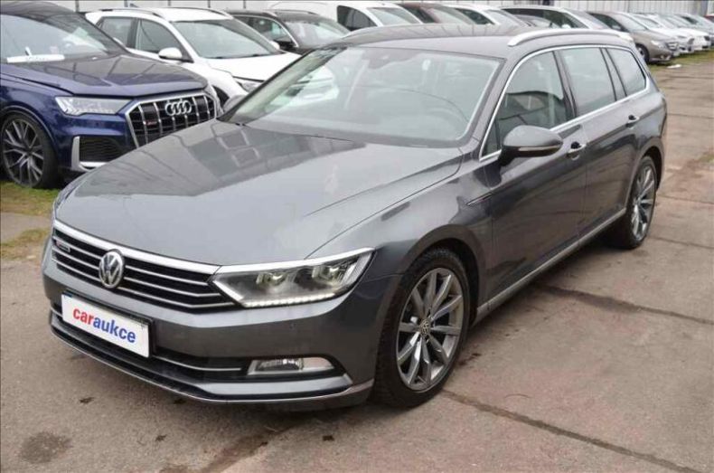 Volkswagen Passat - hlavní foto