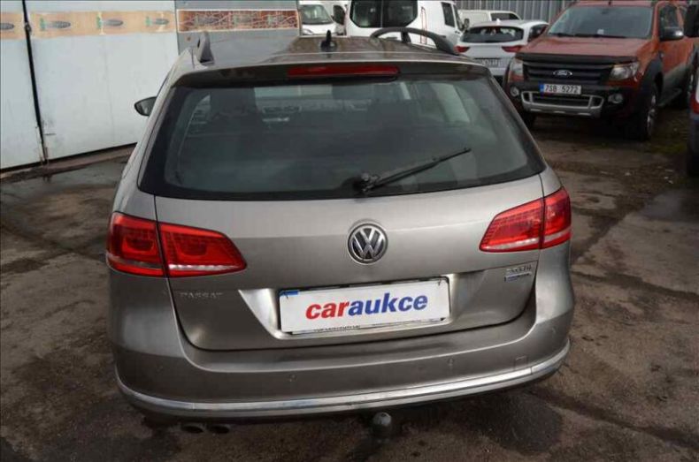 Volkswagen Passat - hlavní fotka