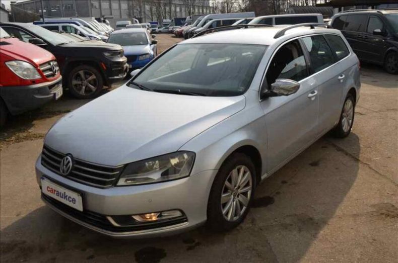 Volkswagen Passat - hlavní fotka inzerátu