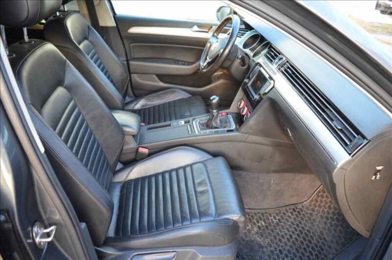 Volkswagen Passat - hlavní fotka