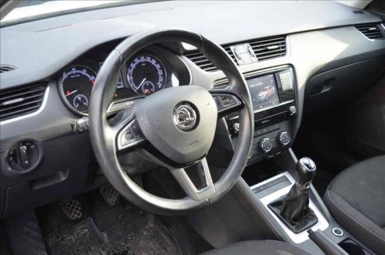 Škoda Octavia - hlavní fotka