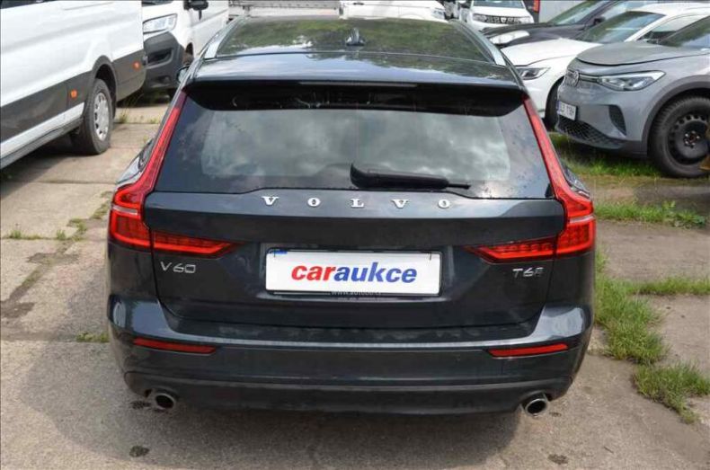 Volvo V60 - hlavní fotka