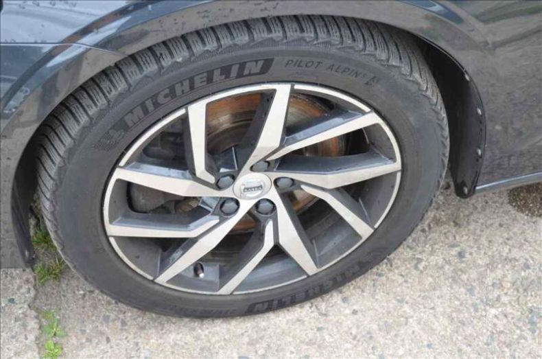 Volvo V60 - hlavní fotka