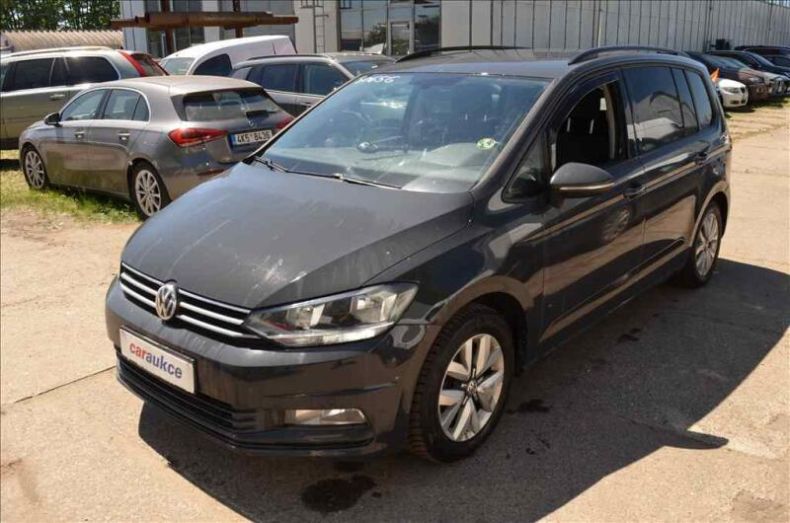 Volkswagen Touran - hlavní foto