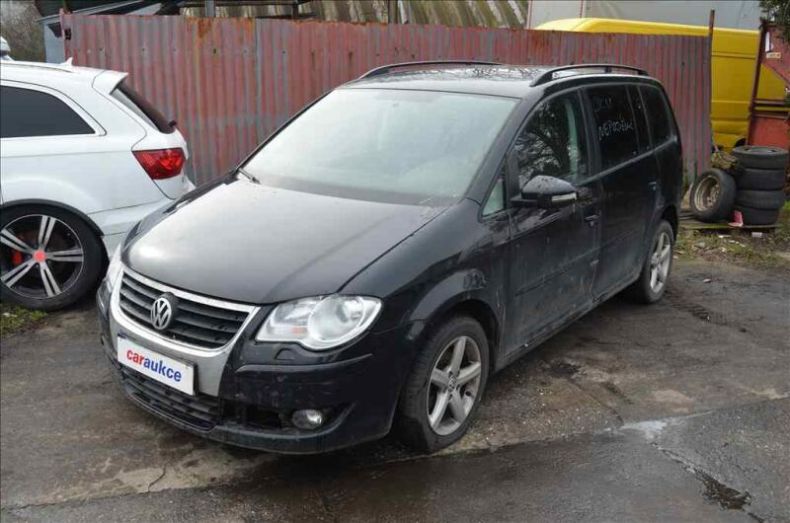 Volkswagen Touran - hlavní foto