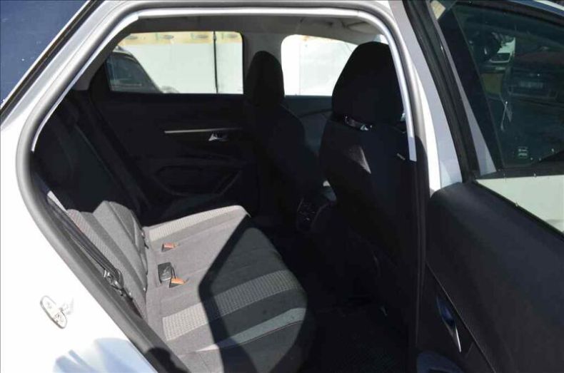 Peugeot 3008 - hlavní fotka